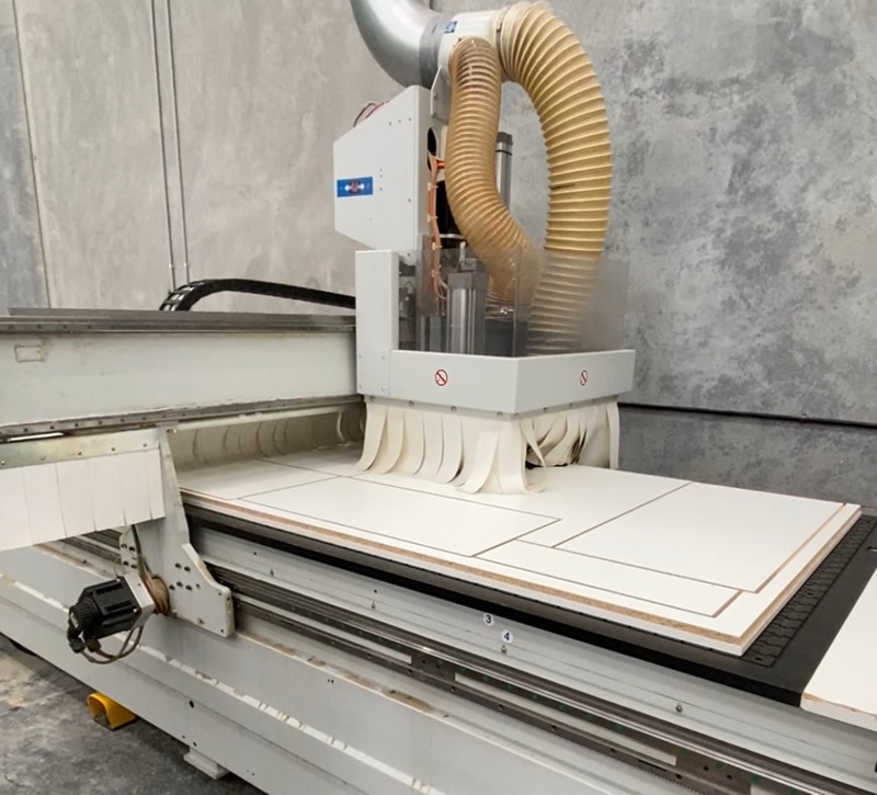 CNC nesting machine cutting cabinet panels