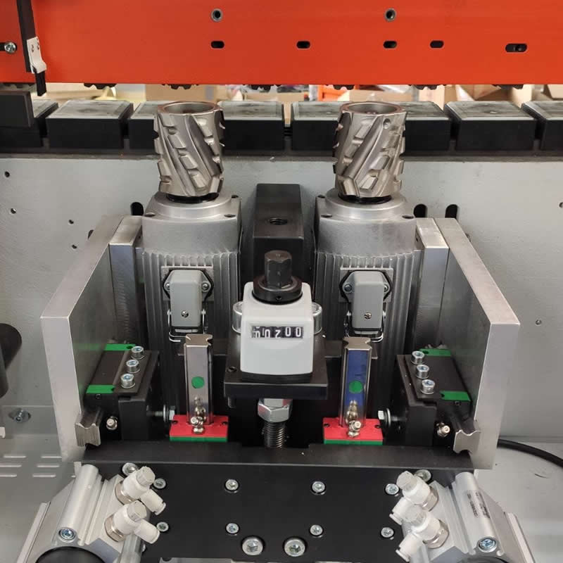 Pre-Milling Station on Edgebanders NikMann