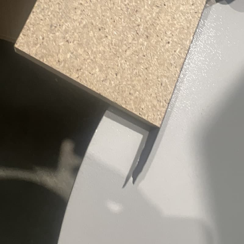 Edgebanding leaves extra tape